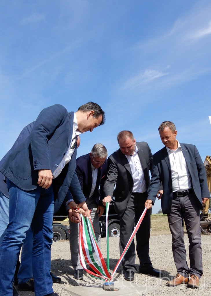 Berettyóújfalu-Tépe kerékpárút alapkőletétele 16